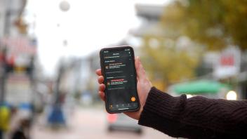 Über die „NINA“-App können auch Menschen in Schleswig am Donnerstag eine Benachrichtigung erhalten.