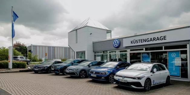 Auch in Kaltenkirchen finden Emil Frey-Kunden eine große Auswahl an Neu- und Gebrauchtfahrzeugen; auch Mietwagen werden hier angeboten.