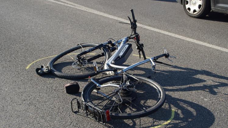 Kollision Mit Radfahrer: Unfall An Itzehoer Kreisverkehr | SHZ