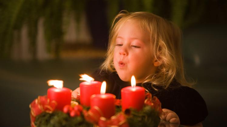 In der Adventszeit steigt die Gefahr, sich zu verbrennen. Jedes Jahr müssen auch Kinder in Neumünster mit Verbrennungen ärztlich versorgt werden.