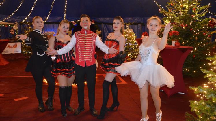 Hereinspaziert: Der Circus Colani hofft auf viele Besucher im Weihnachtszirkus.