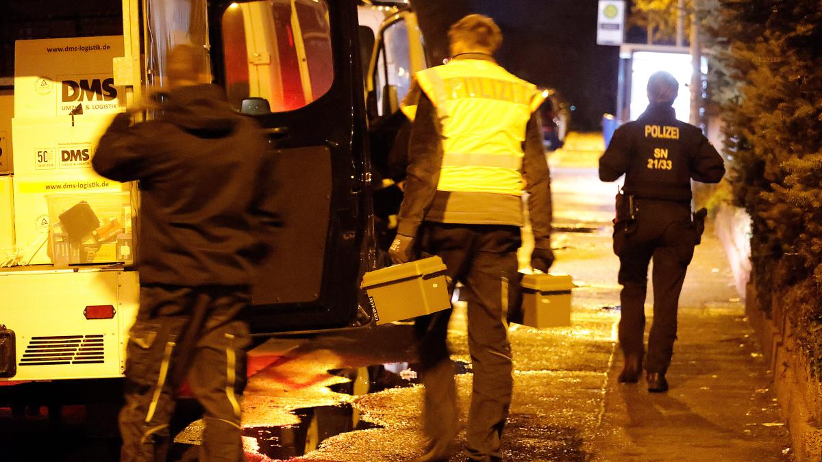 Razzia In Mv Was Die Polizei Bei Dem Afd Politiker Wirklich Gefunden Hat Schockiert - jbov4p1