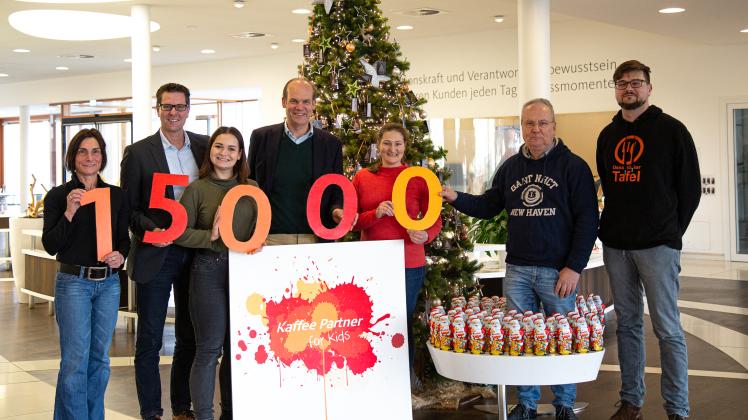 Spendenübergabe 2022 Kaffee Partner kindertafel Kindermahlzeit Osnabrück