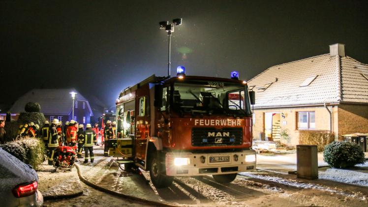 Ein überhitztes Kirschkernkissen hat am Dienstagabend einen Brand in einem Einfamilienhaus in Sörup ausgelöst.