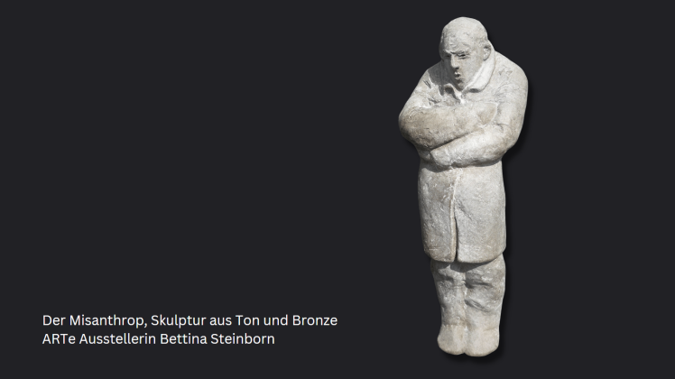 AD_ARTe Kunstmessen_Der Misanthrop, Skulptur aus Ton und Bronze ARTe Ausstellerin Bettina Steinborn.png