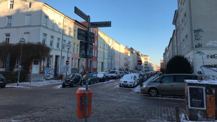 Von der Borwinstraße bis zur Doberaner Straße soll die Fritz-Reuter-Straße in der KTV vollgesperrt werden.