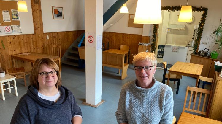Im Tagesaufenthalt der Diakonie kümmern sich die Diplom-Sozialpädagoginnen Kerstin Bartling (links) und Katrin Kriesche-Radtke nicht nur um Obdachlose. 