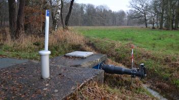 Zur Überwachung und Reinigung des Sickerwassers aus der alten Deponie dient diese Anlage, die der Landkreis Osnabrück regelmäßig wartet.