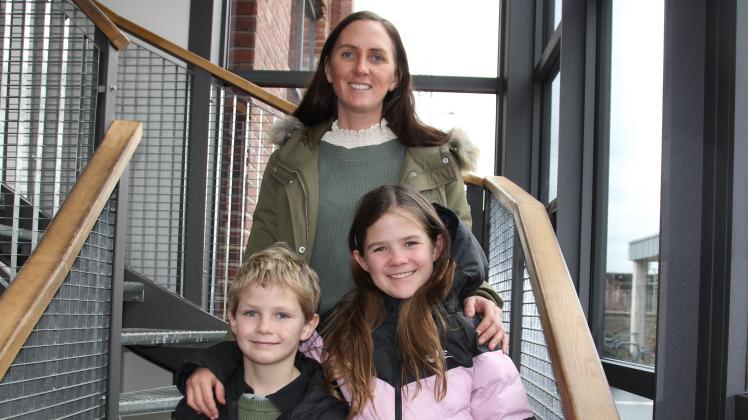 Christina Essmann mit ihren Kindern Louis und Marie.  Nina Wickel