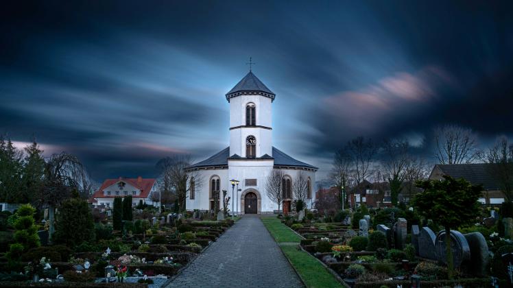 Die Kirche St. Petrus in Gesmold ist eines der Motive von Sebastian Hummels Kalender „Idyllisches Melle“.