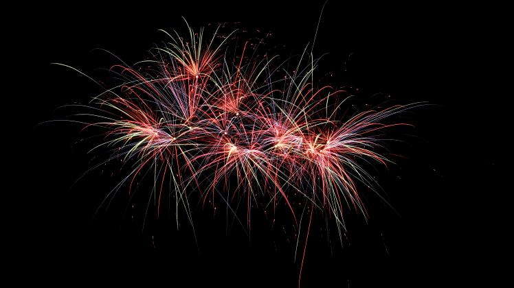 Musterschießen der Firma Comet Feuerwerk vor Silvester