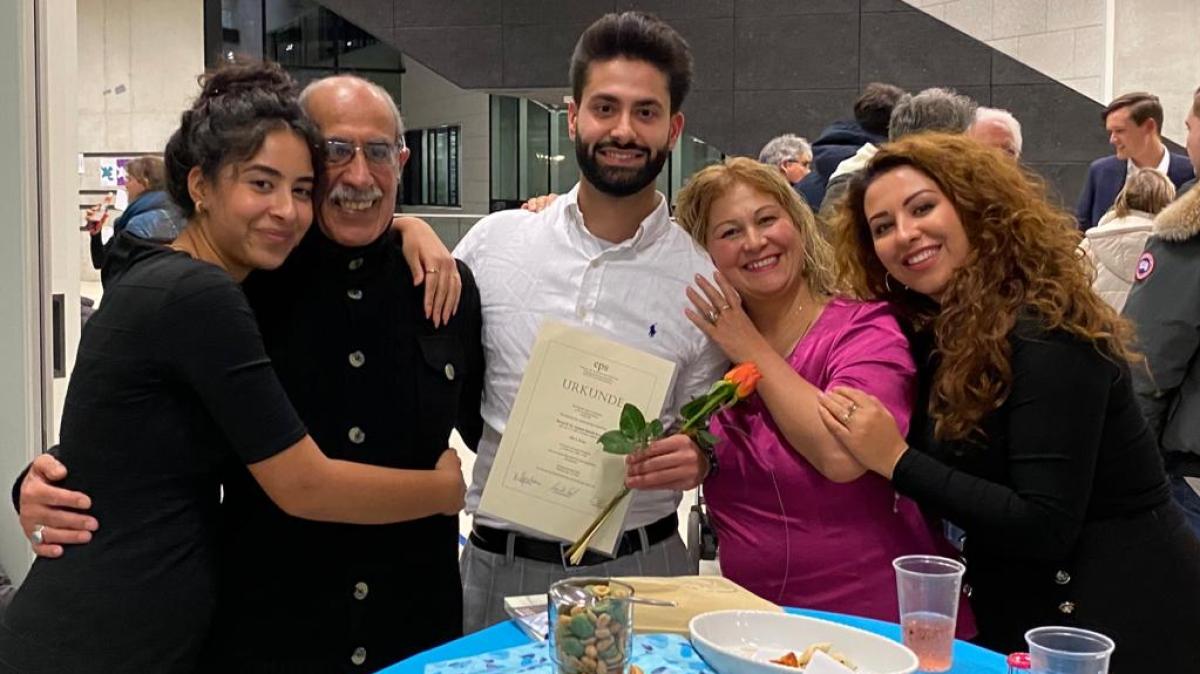 Quickborn Ahmad Kawiar ist einer der besten Studenten in Hamburg