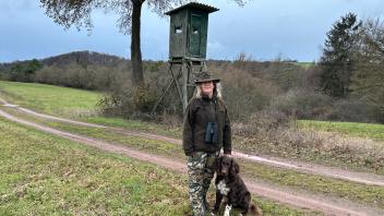 Die Delmenhorster Hegeringleiterin Sylke Boers-Stoffels und ihr Hund Urmel verbrachten die Zeit zwischen den Feiertagen mit einem Jagdurlaub in Nordhessen. Jägerin