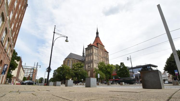 Unter anderem wurde in der Rostocker Marienkirche vor über 600 Jahren die Rostocker Universität gegründet.