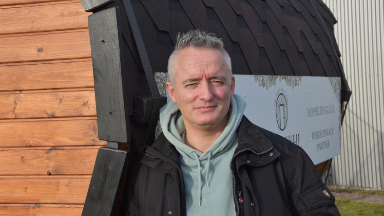 Maik Szodruch verkauft und vermietet mobile Saunas