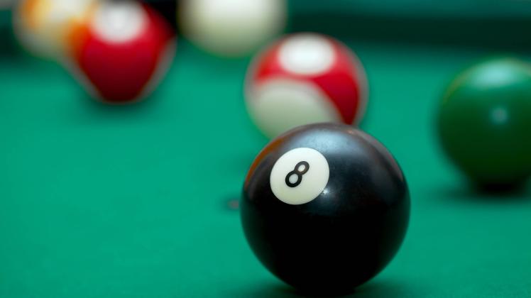 Pool table game situation , 2038961.jpg, pool, billiard, billiards, table, green, game, sport, indoor, ball, black, sti