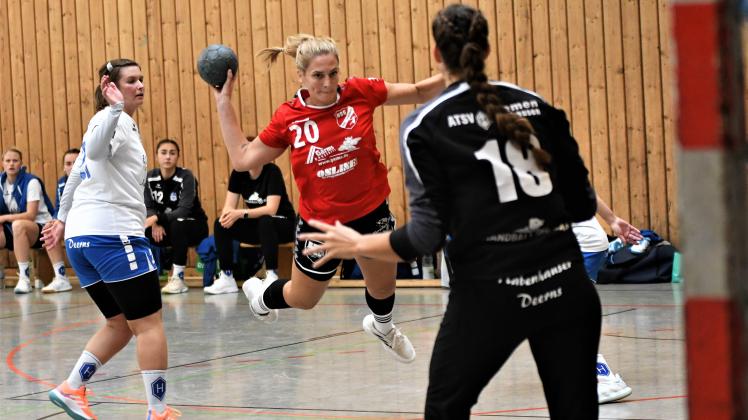 Handball-Oberliga Nordsee der Frauen 2022/23
1. Oktober 2022: ATSV Habenhausen - HSG Hude/Falkenburg
Michaela Stahlkopf (HSG) beim Wurf