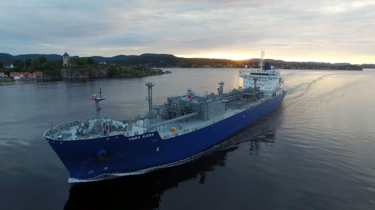 Mit Schiffen wie der „Yara Kara“ verfrachtet die Firma Ammoniak nach Rostock.