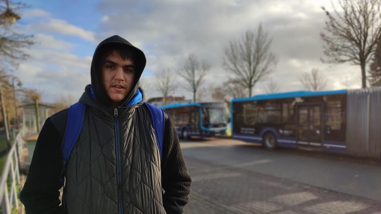 Leon Khan aus Süderbrarup findet es gut, dass er im Bus von nun an keine Maske mehr tragen muss.