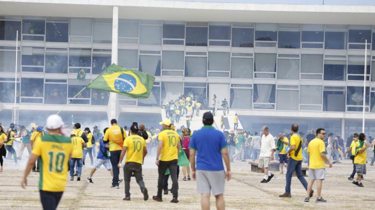 January 8, 2023, Brasilia, Brazil: Supporters of former Brazilian President Bolsonaro clash with police and storm the ca