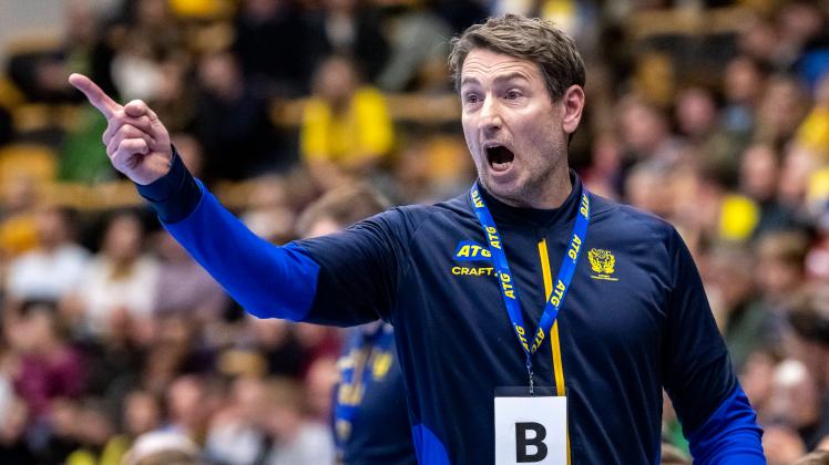 LUND 20230106 Sveriges förbundskapten Glenn Solberg i fredagens träningsmatch mellan Sverige och Serbien inför VM pa Spa