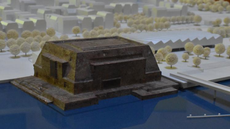 Bisher existiert lediglich ein Modell, bis 2030 soll das Archäologische Landesmuseum im Rostocker Stadthafen fertiggestellt sein.