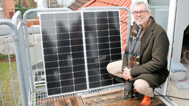 Geht es nach Torsten Lütte, dann gibt es bald sehr viele solcher Stecker-Solar-Anlagen in Eutin.