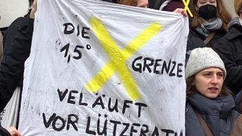 Solidarität mit den Protesten in Lützerath. Kundgebung Fridays for Future Schwerin 