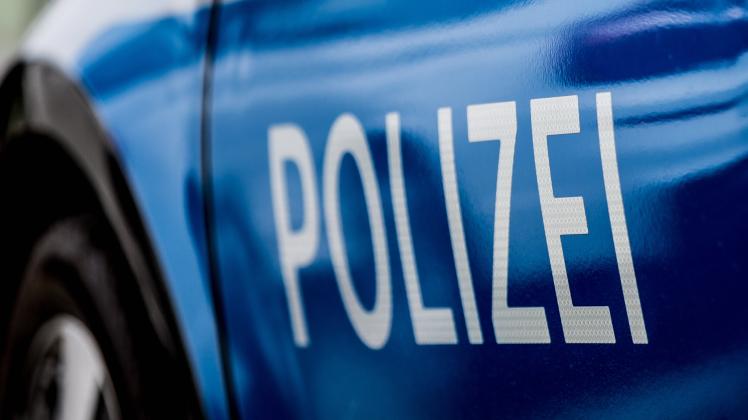 Bamberg, Deutschland 03. Dezember 2022: Themenbilder - Symbolbilder - Polizei Blaulicht - 2022 Ein Einsatzfahrzeug der P
