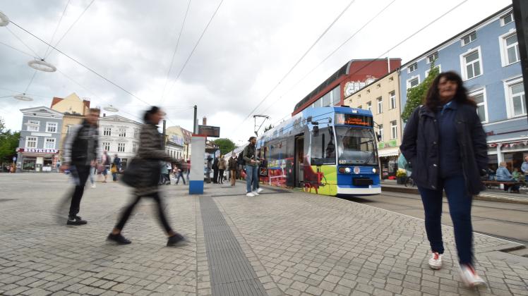 Wird die Mitfahrt wieder teurer? Die Rostocker Straßenbahn AG leidet unter steigenden Energiepreisen.