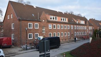 In der Warnemünder Lortzingstraße saniert die Wiro gerade die Häuser 6 bis 8 nach dem Vorbild der bisherigen