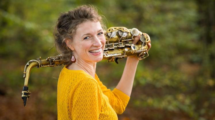Die Saxofonistin Nicole Johänntgen kommt im Herbst nach Neumünster.
