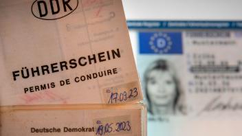 Die Umtauschfristen auf die neuen EU-Führerscheine sind vorgegeben und laufen, allerdings müssen Autofahrer viel Geduld  aufbringen. Es gibt Wartezeiten von mehreren Monaten. 19.01.2023 Foto Volker Bohlmann