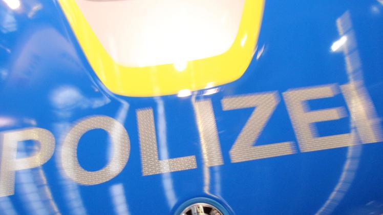 BMW Einsatzwagen der Polizei steht auf der Messe IAA in Frankfurt, Hessen, Deutschland *** BMW police car at the IAA tra