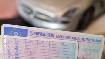 Umtausch von Führerscheinen: Kreise und Städte werden Frist verfe