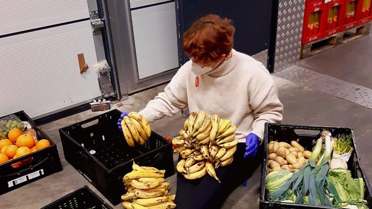 Sie rettet in Supermärkten Lebensmittel vor dem Wegwerfen: Luisa Saalfeld. 