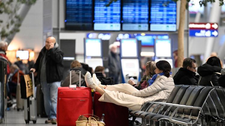 Warnstreik am Düsseldorfer Airport: Rechte von Reisenden
