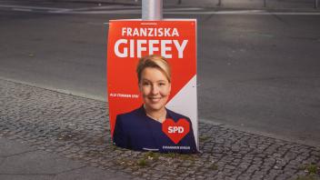 Abgeordnetenhauswahl 2023 in Berlin, Wahlplakat der Spitzenkanditatin Franziska Giffey für das Abgeordnetenhaus von Berl