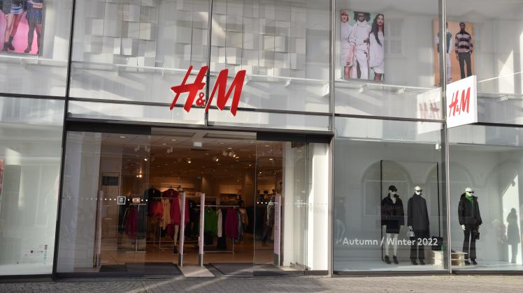 Beschäftigte unter Druck: H&M in Delmenhorst lässt es auf Gerichtsentscheide ankommen.