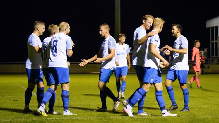 GER, Fußball-Oberliga: SC Spelle-Venhaus vs Blau-Weiß Papenburg