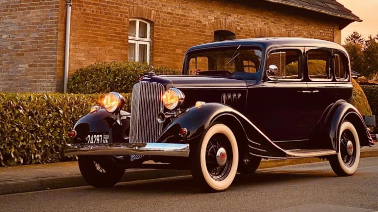1933 brachte General Motors den Pontiac Economy Eight Serie 601 auf den Markt, ein Fahrzeug der Oberklasse in den USA.