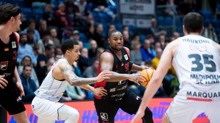 BARMER 2. Basketball Bundesliga ProA Saison 2022 2023 vorgezogener 21. Spieltag am 25.01.23 Medipolis SC Jena vs Artland