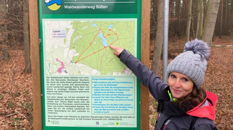Nicole Kohröber bei einer Wanderung im Sültener Wald