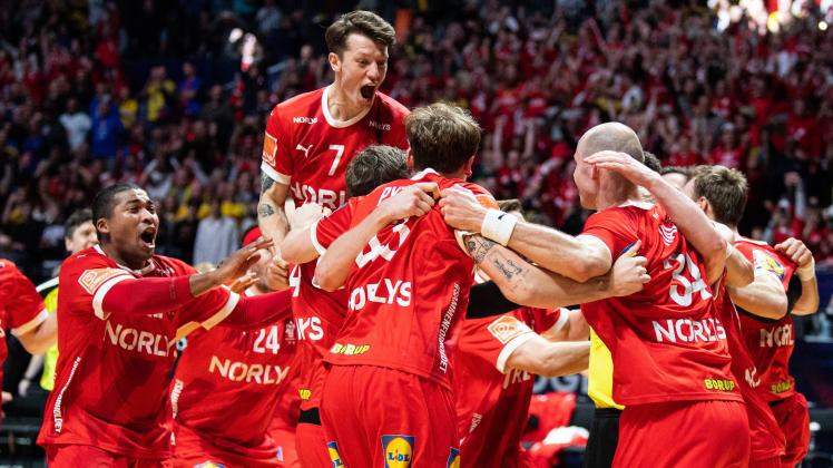 230129 Players of Denmark celebrate after the 2023 IHF World Men s Handball Championship final between France and Denmar