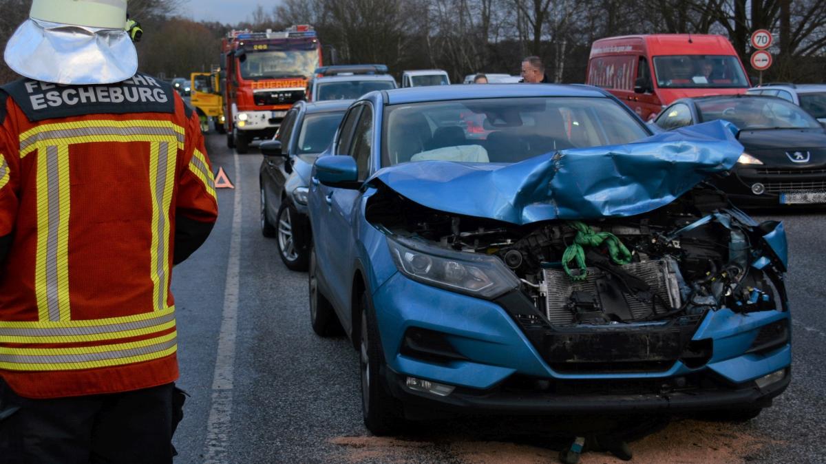 Geesthacht: Verletzte Nach Unfall Auf Kreuzung Von B404 Und A25 | SHZ