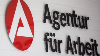 Fürth, Deutschland 06. Juni 2022: Themenbilder - Symbolbilder - Agentur für Arbeit- 2022 Logo und Schriftzug der Agentur