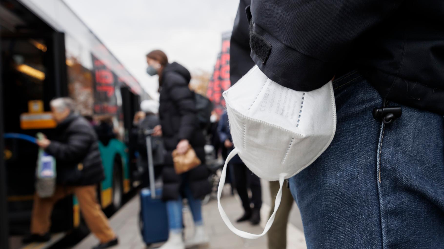 Maskenpflicht in Bus und Bahn wird diese Woche in MV aufgehoben