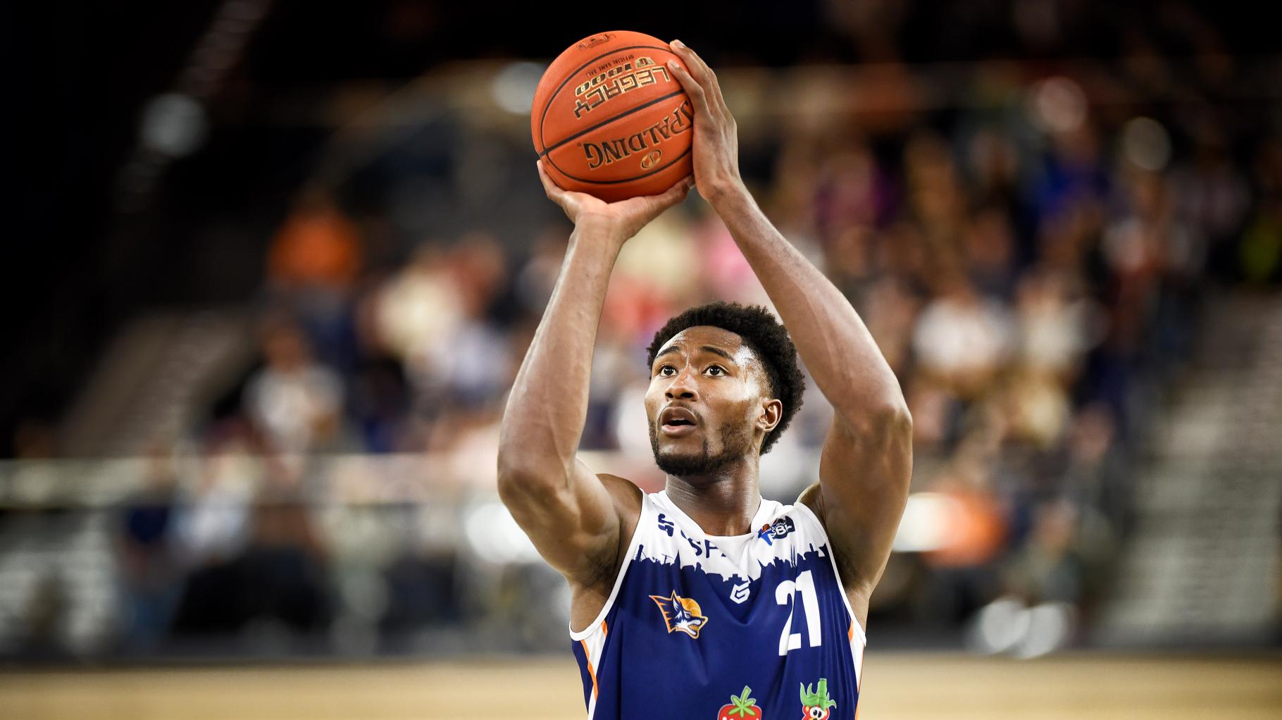 Seawolves-Center Selum Mawugbe nimmt Kobe Bryant als Vorbild