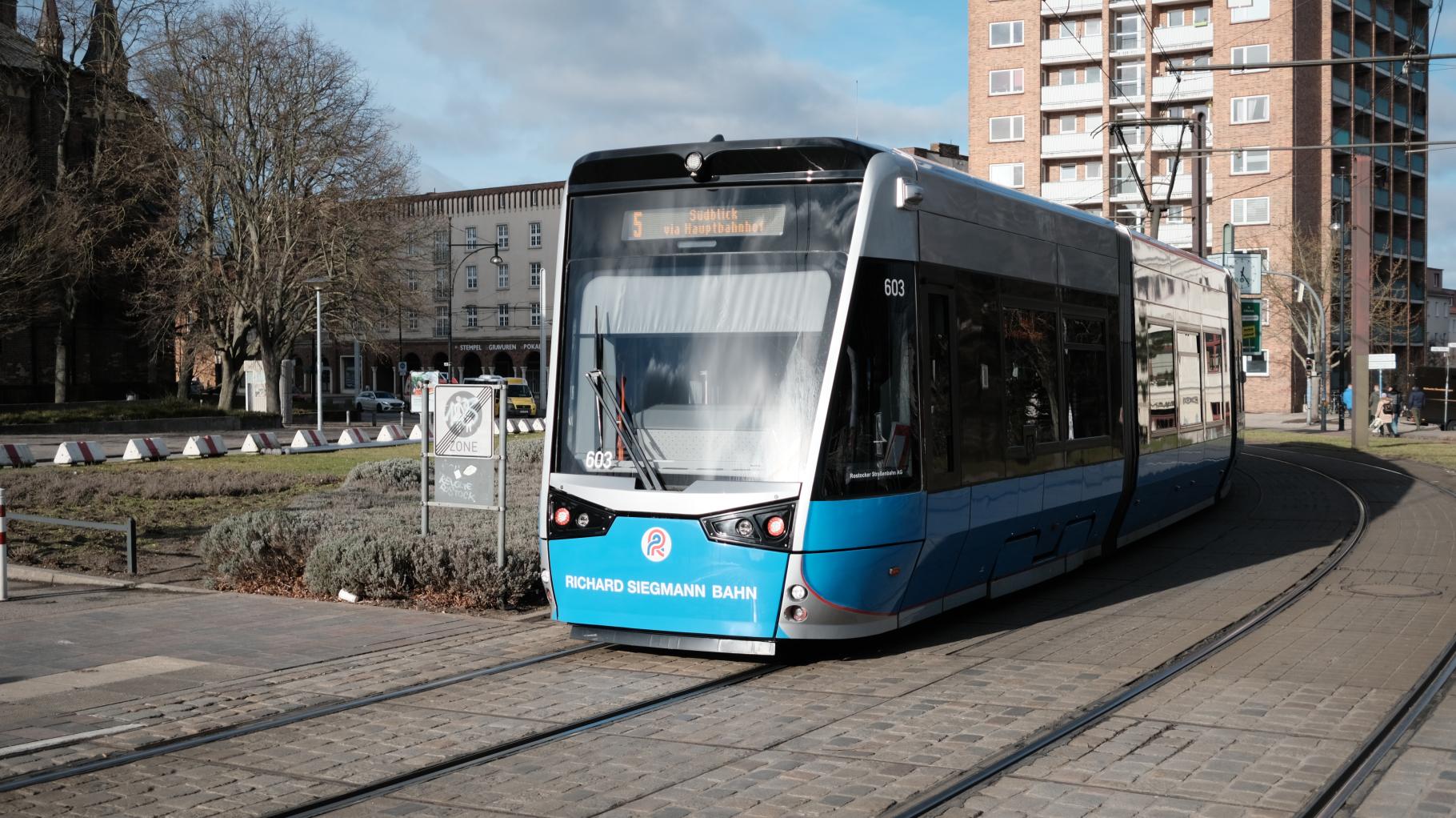 Rostocker freuen sich über Aus der Maskenpflicht in Bus und Bahn