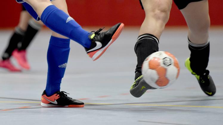 Themenbild Hallenfussball Langwedel *** Topic image indoor soccer Langwedel Copyright xBjörnxHake
